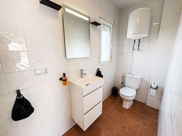 Image No.49-5 Bed Villa for sale