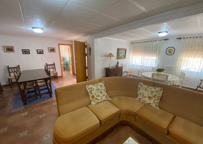 Image No.6-5 Bed Villa for sale