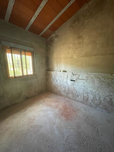 Image No.12-2 Bed Land for sale