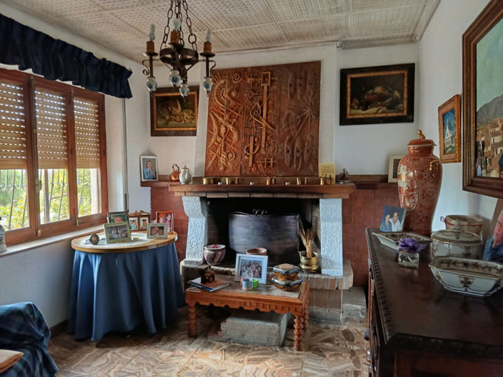 Image No.20-8 Bed Country House for sale