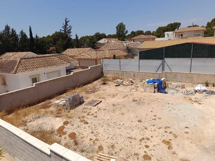 Image No.2-3 Bed Land for sale