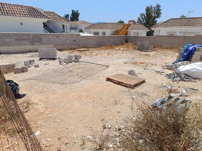 Image No.6-3 Bed Land for sale