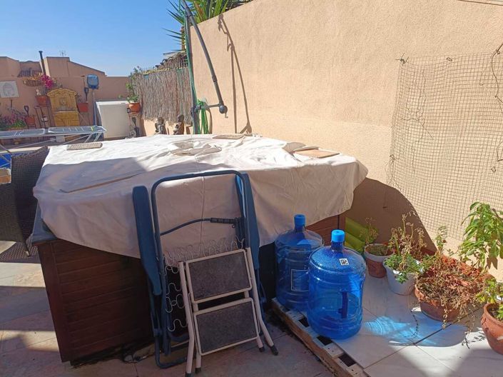 Image No.40-2 Bed Property for sale