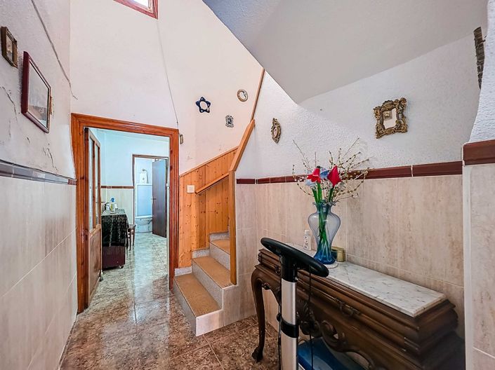 Image No.12-3 Bed Townhouse for sale