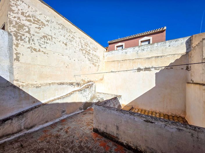 Image No.29-3 Bed Townhouse for sale