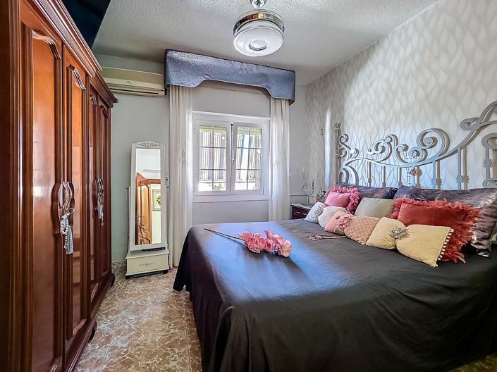 Image No.21-4 Bed Apartment for sale