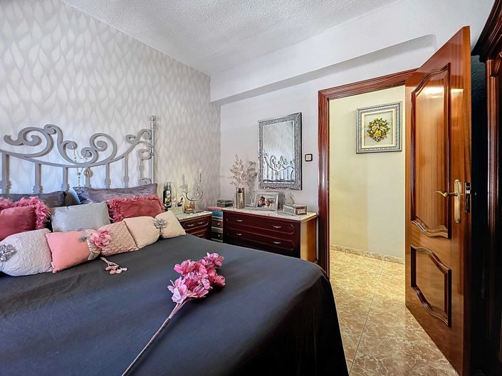 Image No.23-4 Bed Apartment for sale