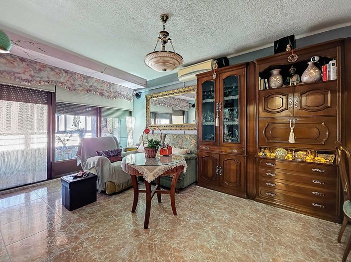 Image No.10-4 Bed Apartment for sale