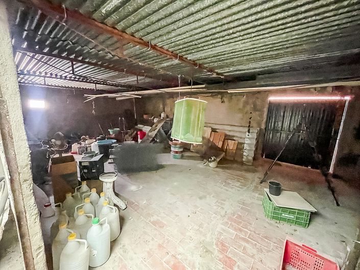 Image No.22-6 Bed Townhouse for sale