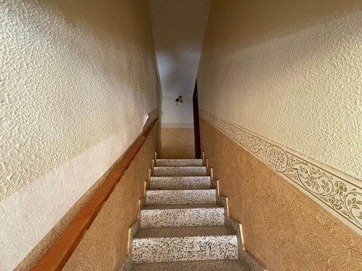 Image No.19-5 Bed Townhouse for sale