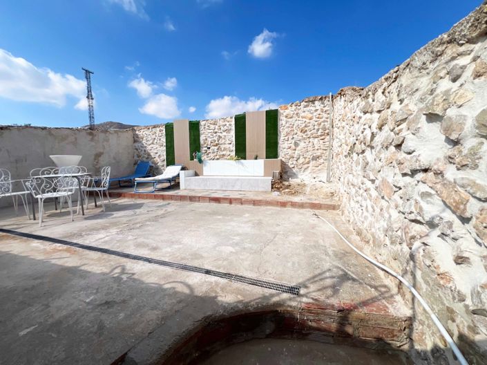 Image No.13-3 Bed Townhouse for sale