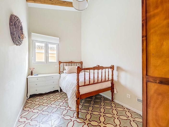 Image No.30-3 Bed Townhouse for sale