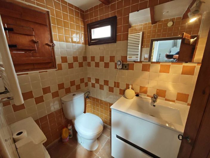 Image No.22-4 Bed Country House for sale