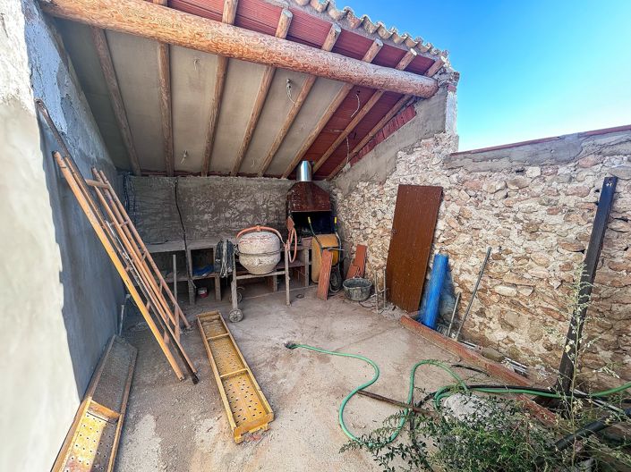 Image No.17-2 Bed Country House for sale