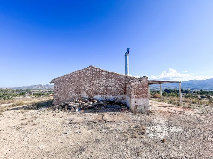 Image No.19-2 Bed Country House for sale