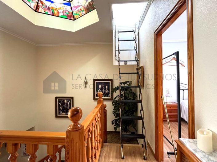 Image No.35-4 Bed Townhouse for sale