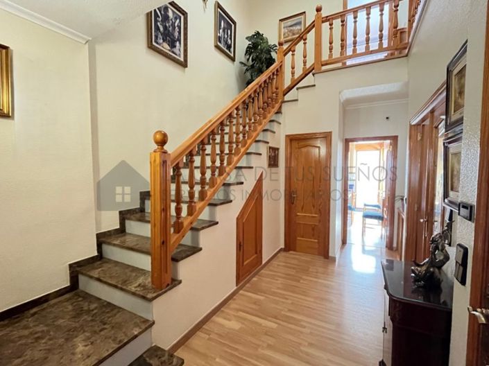 Image No.6-4 Bed Townhouse for sale