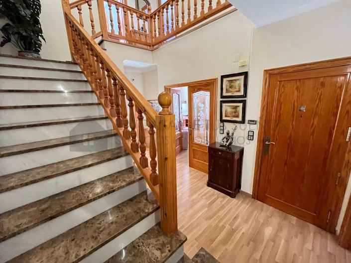 Image No.8-4 Bed Townhouse for sale