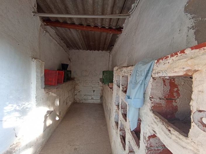 Image No.19-2 Bed Country House for sale