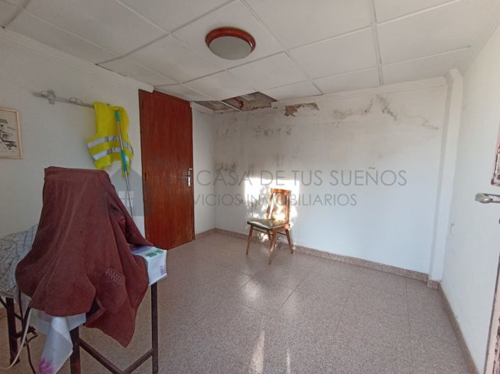 Image No.23-2 Bed Country House for sale