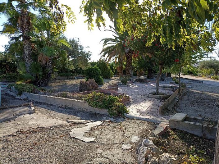 Image No.5-2 Bed Country House for sale