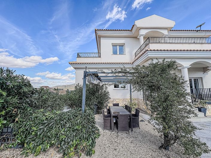 Image No.18-4 Bed Villa for sale