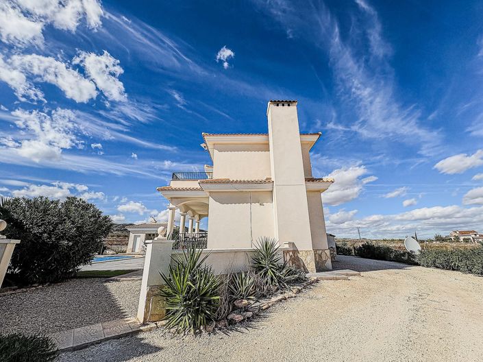 Image No.28-4 Bed Villa for sale