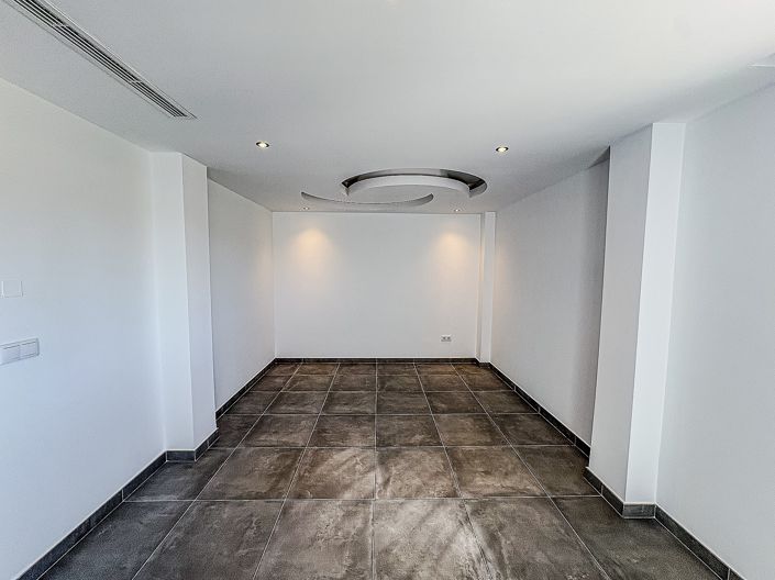 Image No.22-5 Bed Villa for sale