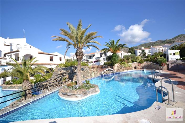 Image No.19-2 Bed Property for sale