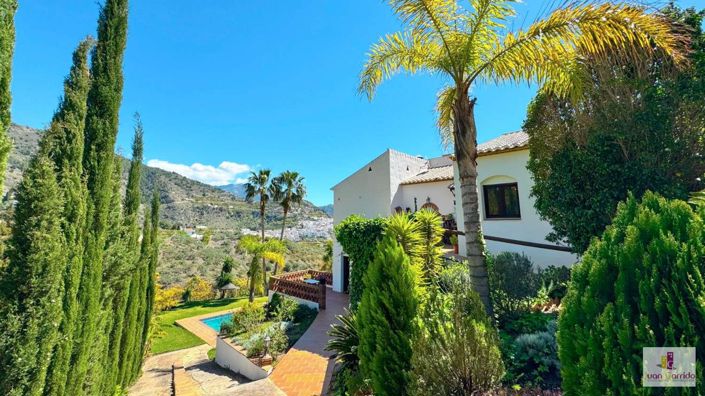 Image No.10-7 Bed Villa for sale