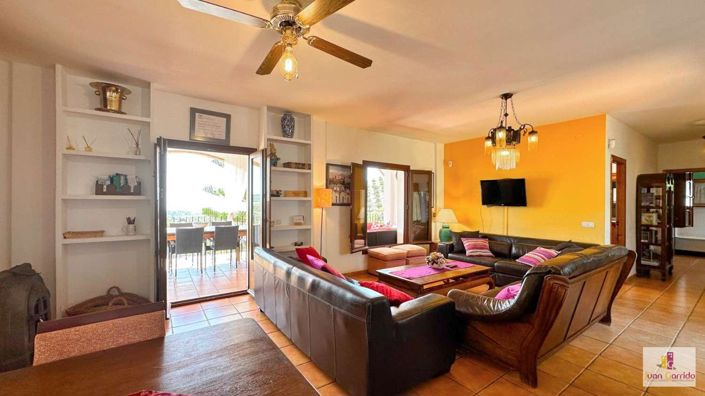 Image No.15-7 Bed Villa for sale