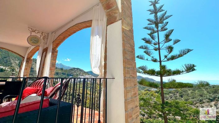 Image No.20-7 Bed Villa for sale