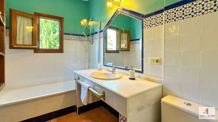 Image No.37-7 Bed Villa for sale