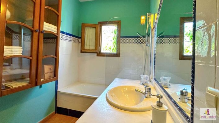 Image No.38-7 Bed Villa for sale