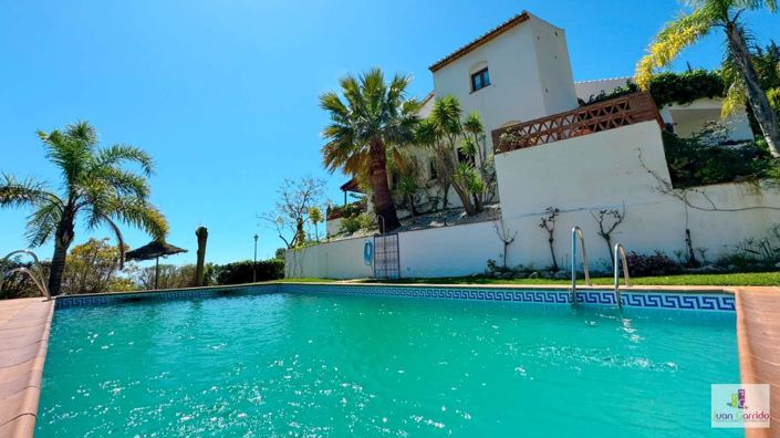 Image No.4-7 Bed Villa for sale