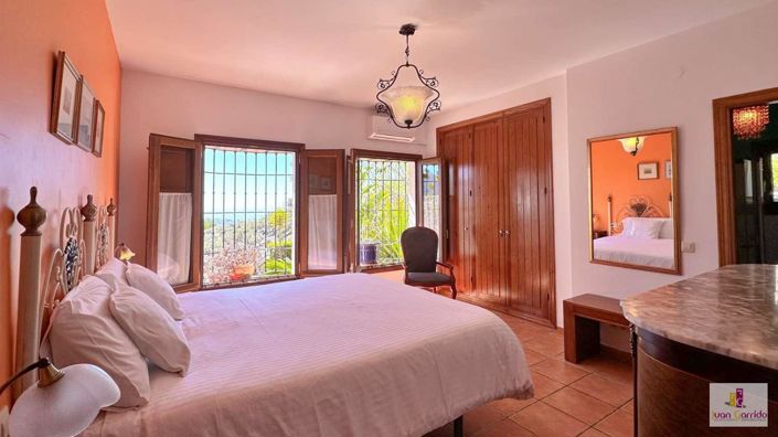 Image No.47-7 Bed Villa for sale