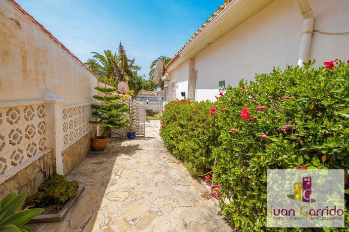 Image No.20-2 Bed Property for sale