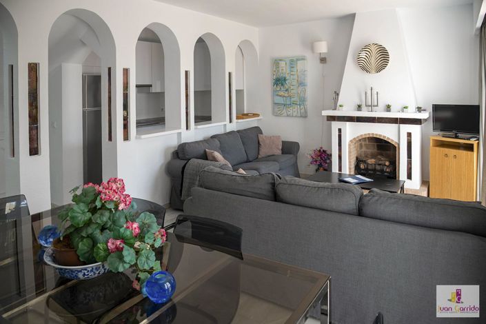 Image No.13-3 Bed Property for sale