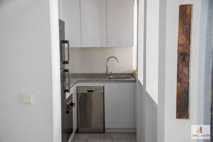 Image No.14-3 Bed Property for sale