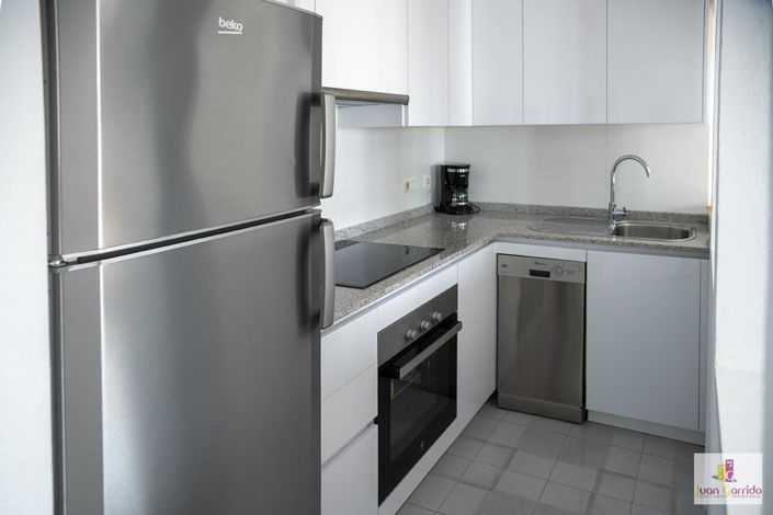 Image No.16-3 Bed Property for sale