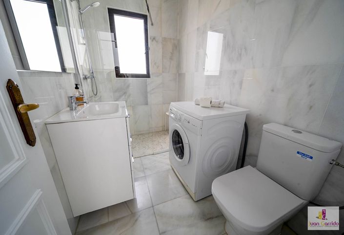 Image No.23-3 Bed Property for sale