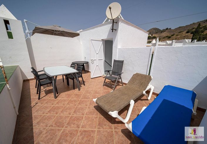 Image No.32-3 Bed Property for sale