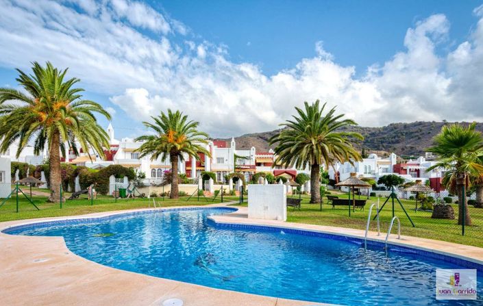 Image No.35-3 Bed Property for sale