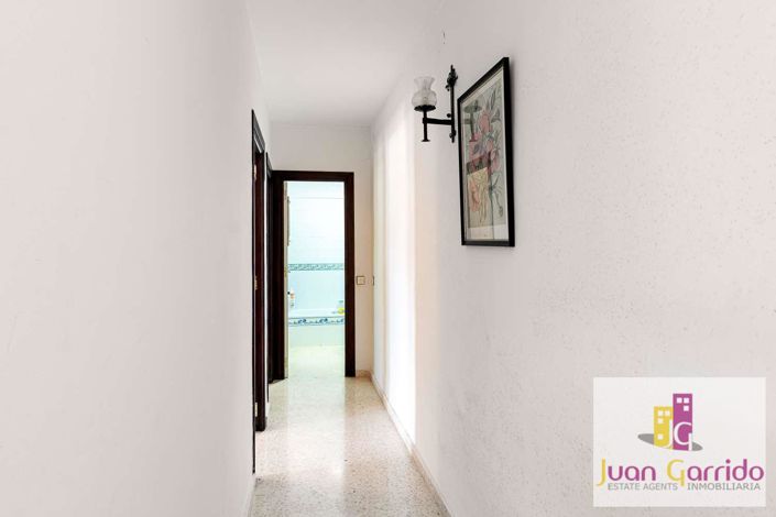 Image No.20-2 Bed Apartment for sale