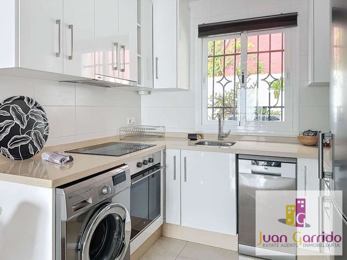 Image No.15-2 Bed Property for sale