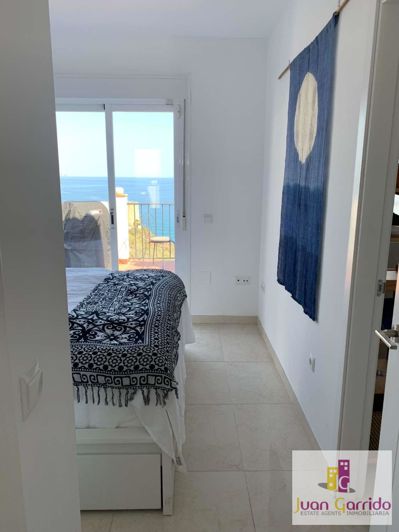 Image No.17-2 Bed Property for sale