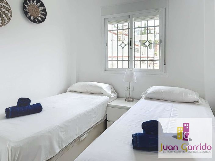 Image No.21-2 Bed Property for sale