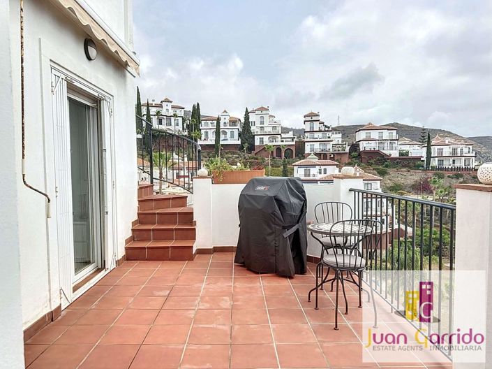 Image No.30-2 Bed Property for sale