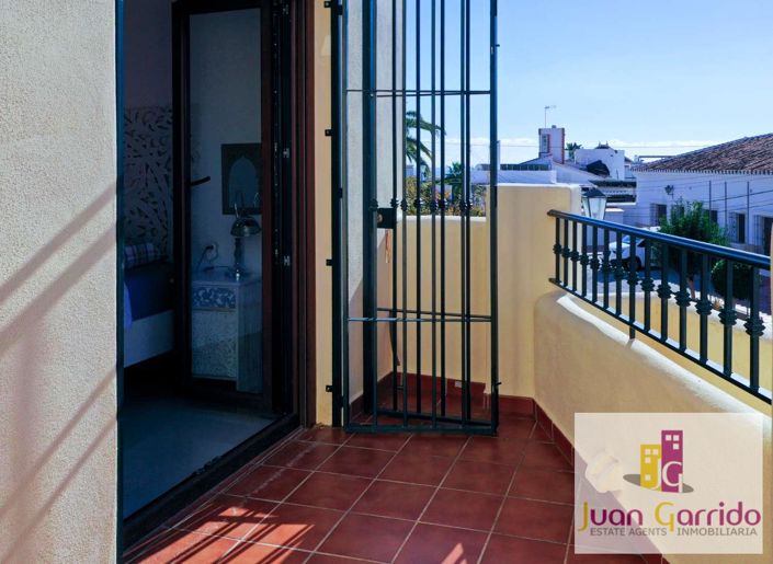 Image No.16-2 Bed Property for sale