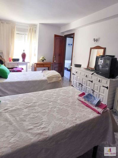 Image No.17-2 Bed Apartment for sale